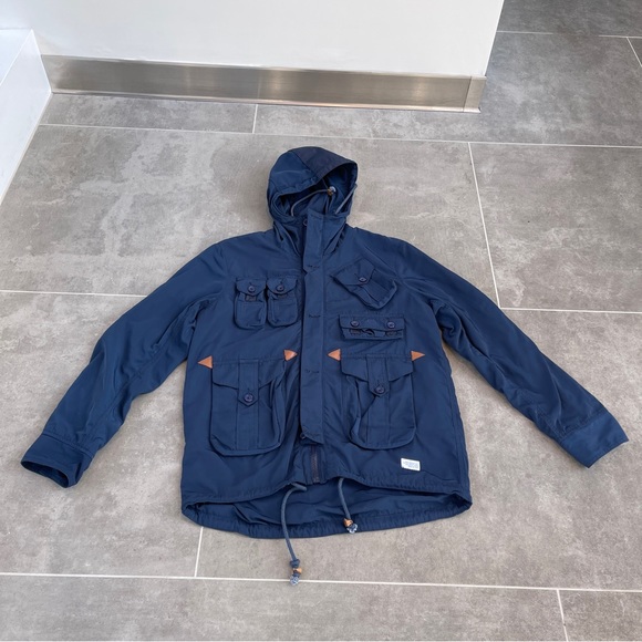 Stylish Blue Jacket for Men - Pockets for Convenience - Picture 1 of 10